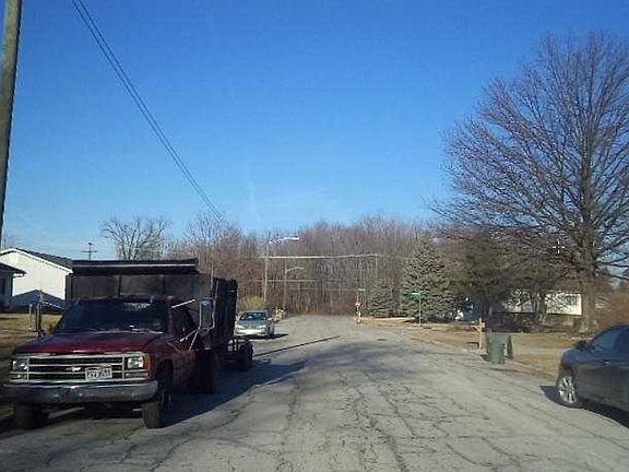 3rd image of 3065 Baylor Ave