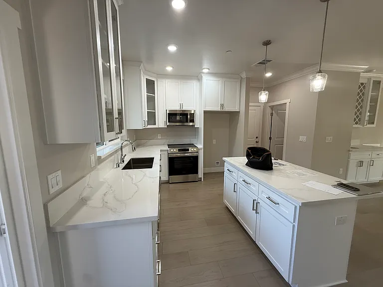 2607 Beaumont St — Photo 6
