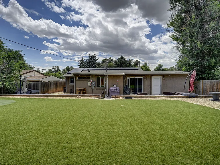 135 Hayes Dr — Photo 30