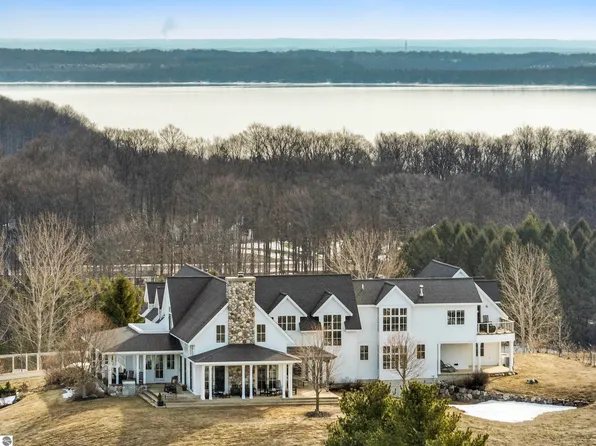 10292 E Fort Rd #1, Suttons Bay, MI 49682
