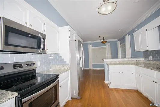 104 Lancaster Ct SW — Photo 10