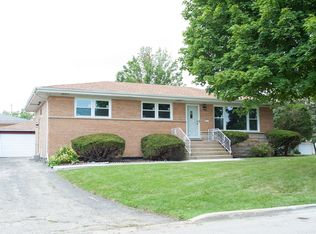 320 N Hillside Ave, Glenwood, IL 60162