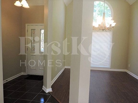 2nd image of 828 Tropicana Dr E