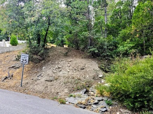 0 Zurich Dr, Lake Arrowhead, CA 92352