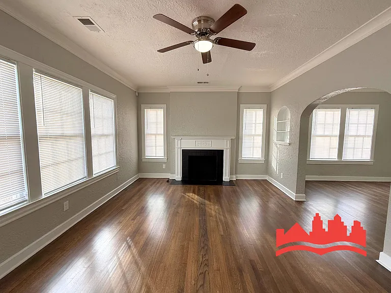 2244 Cypress Cir — Photo 6