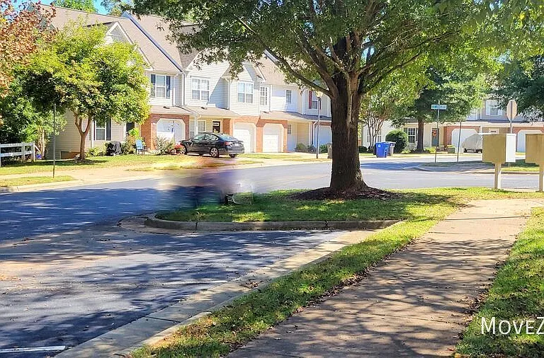 255 Luzelle Dr — Photo 18