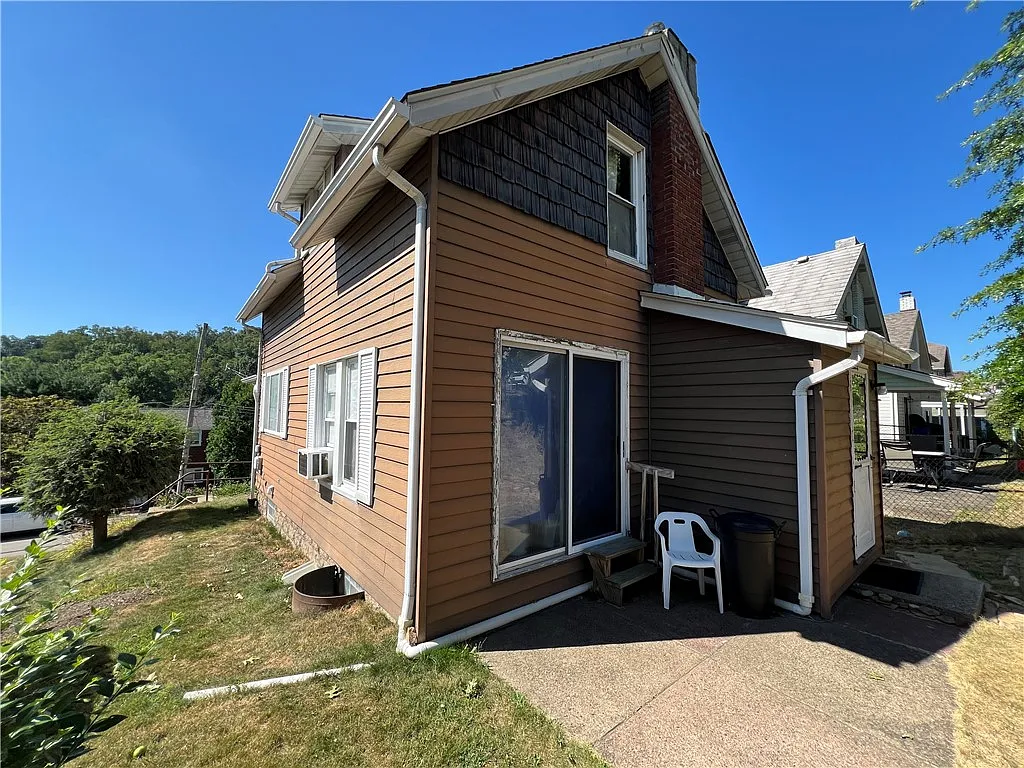 3908 Harvey Ave photo 1