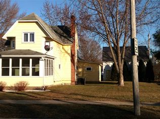 144 N Beaumont Rd, Prairie Du Chien, WI 53821