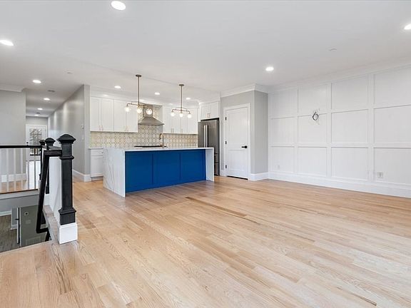 4th image of 30 Dighton St #1