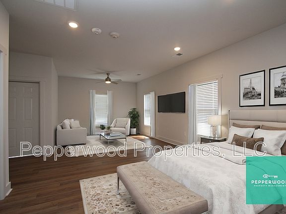 2nd image of 600 Magnolia St #301
