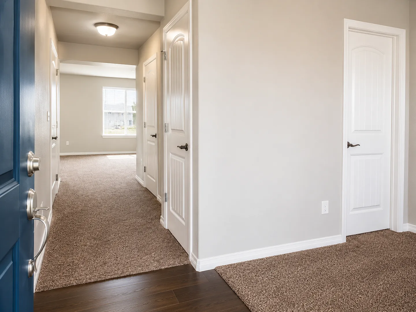 Spacious 5-Bedroom Home with Finished Walk-Out Basement — Photo 3