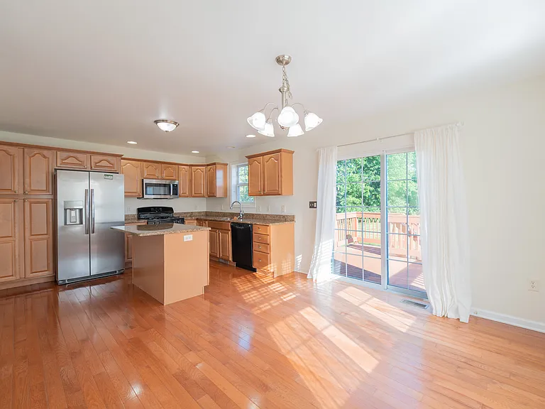 6250 Galleon Dr — Photo 10