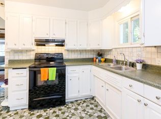 55 Crown St, Springfield, MA 01108