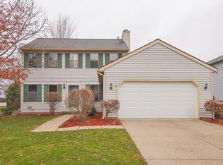 9776 Wainwright Ter, Olmsted Falls, OH 44138