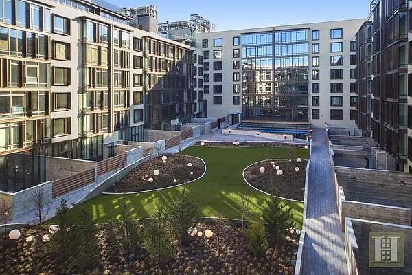 Rented by Halstead Real Estate | media 20