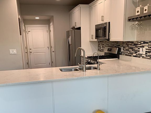 3rd image of 12488 S Shade Ln