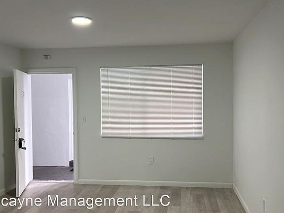 3rd image of 660-670-680 NE 10th Pl