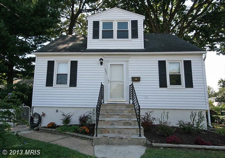1st image of 407 O St SE