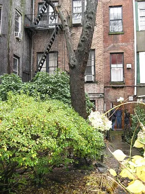 Rented by Tower Brokerage | media 24