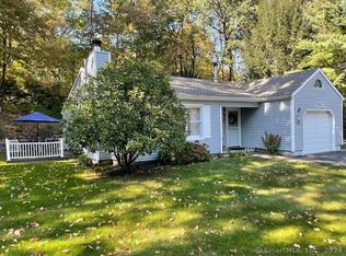 2415 Shepard Ave APT 27, Hamden, CT 06518