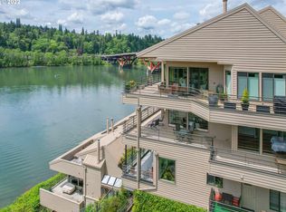 332 SE Spokane St #6, Portland, OR 97202