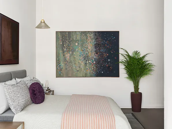 348 West 38th Street image 6 of 8