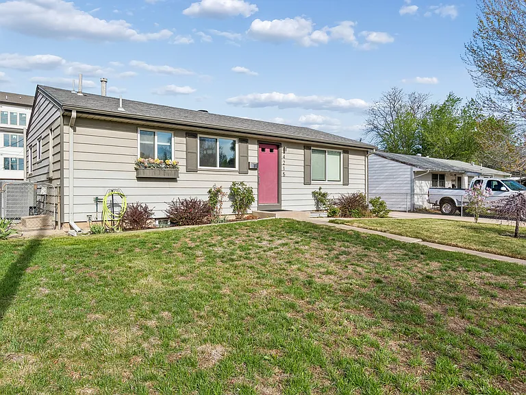 4215 S Lipan St — Photo 2