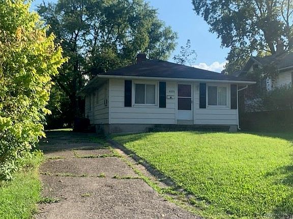 4th image of 4050 Vina Villa Ave