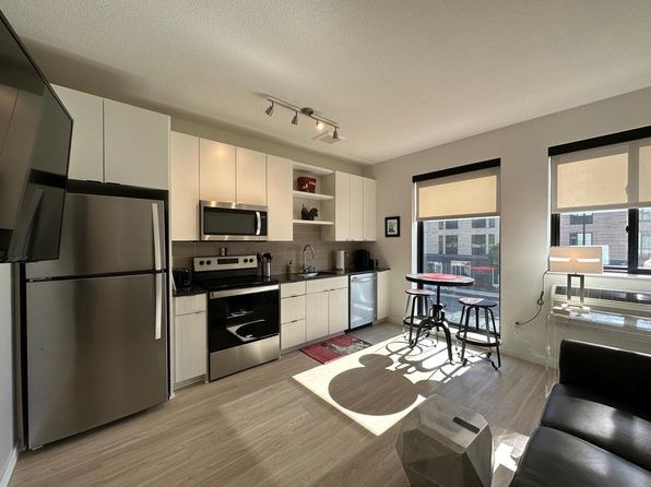 4555 Minnehaha Ave #211