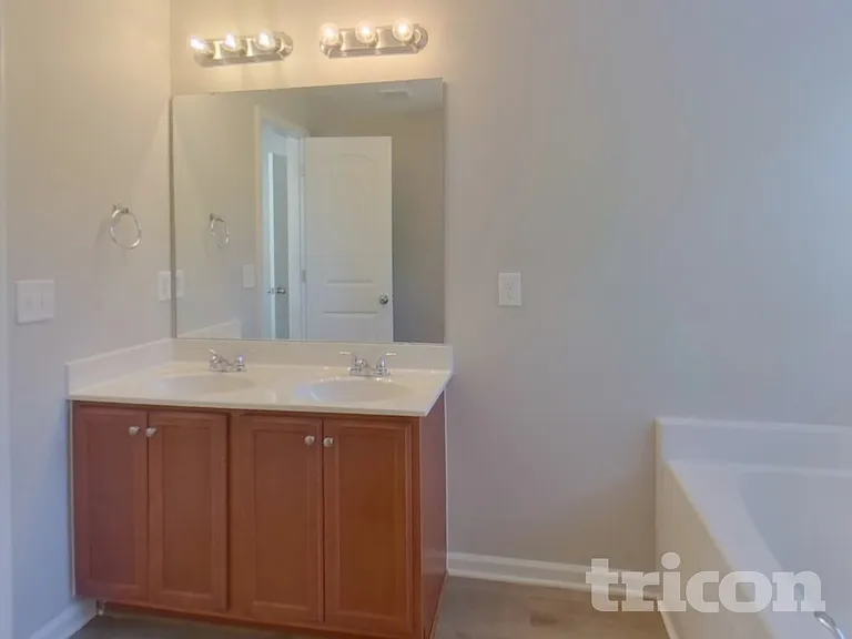2729 Stonefield Crossing Dr — Photo 8
