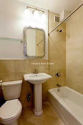 Rented by Mirador Real Estate | media 31