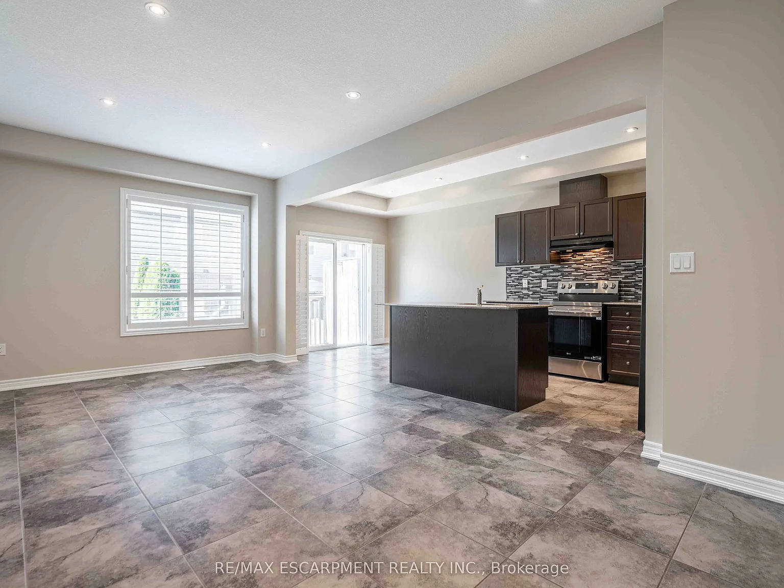 3 bed, $2,750 — Photo 3