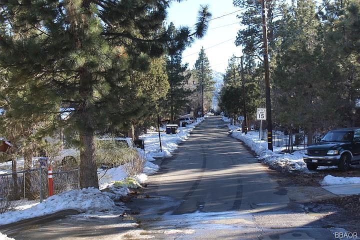 2nd image of 120 Holmes Ln