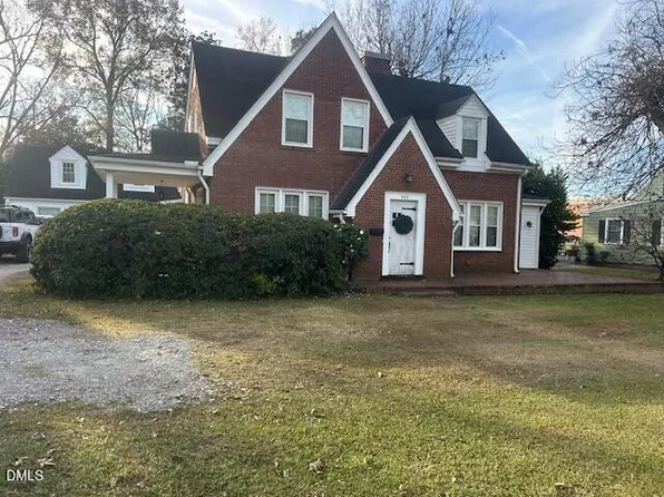 405 Sunset Ave, Clinton, NC 28328