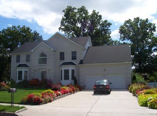 10 Mynipoti Ct, Piscataway, NJ 08854