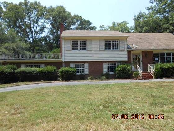 1st image of 1611 Littleton Blvd