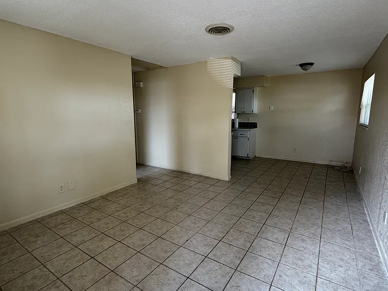 302 Mystic Lake Dr N #302 — Photo 3