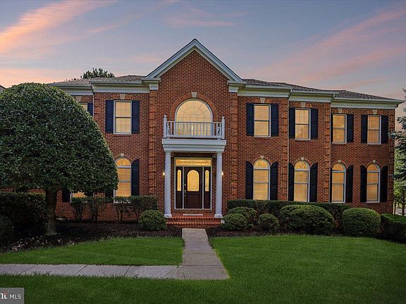 2nd image of 15051 Medinah Ct