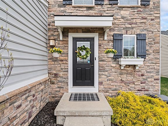 5th image of 4350 Bergamot Dr