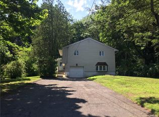 11 Eberling Dr, New City, NY 10956