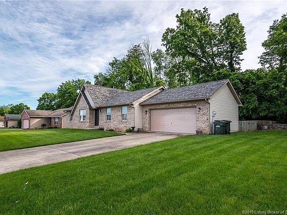 3rd image of 1208 Sandstone Dr