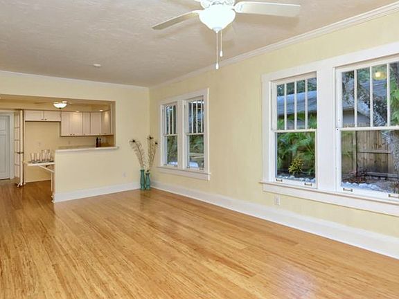 3rd image of 2441 Hickory Ave