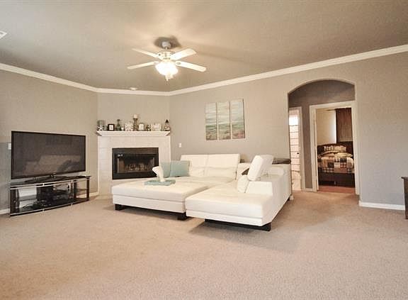 4th image of 306 Centenial Ave