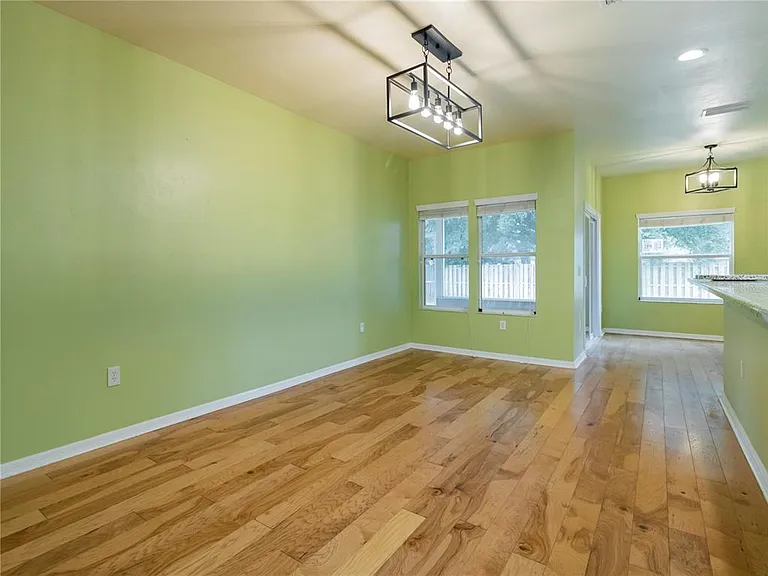 8436 SW 77th Ave — Photo 5
