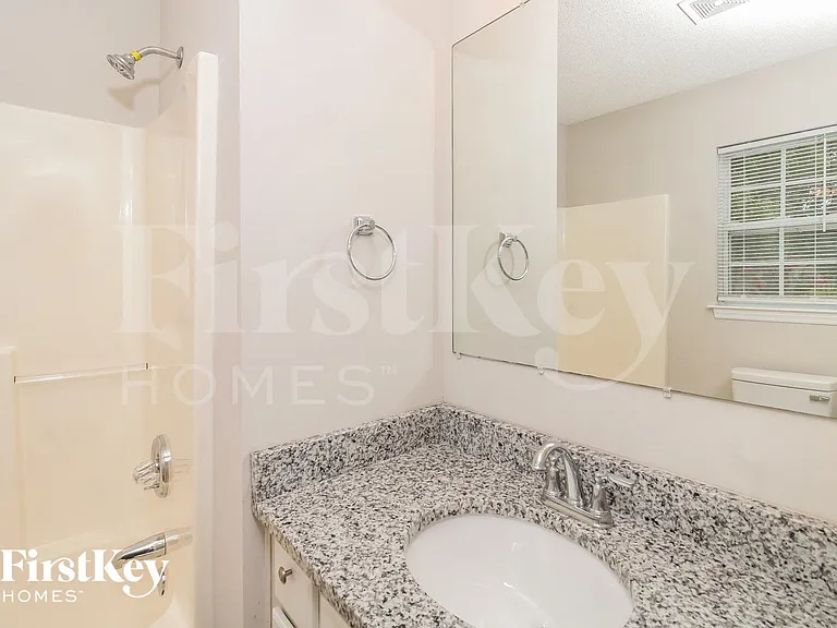 3628 Sharon Ave — Photo 9