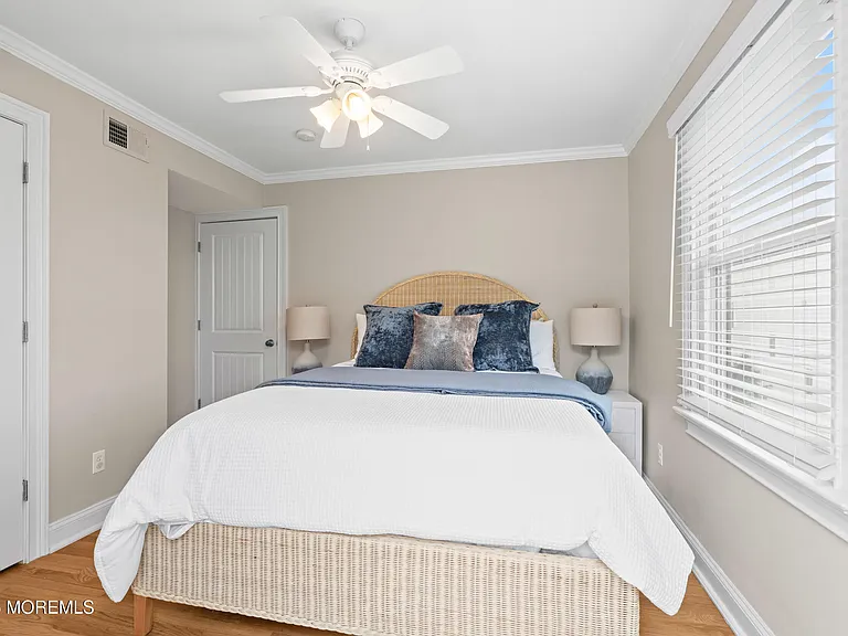 5 Shrewsbury Way — Photo 35