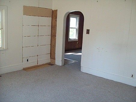 4th image of 300 S West St