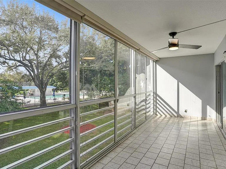 3001 Portofino Isle #K2 — Photo 20