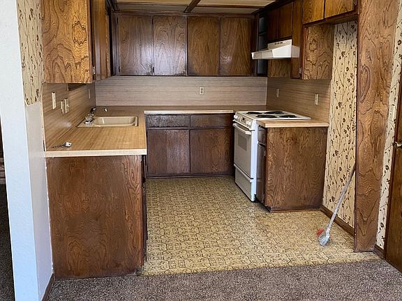 5th image of 1100 Summerton Pl