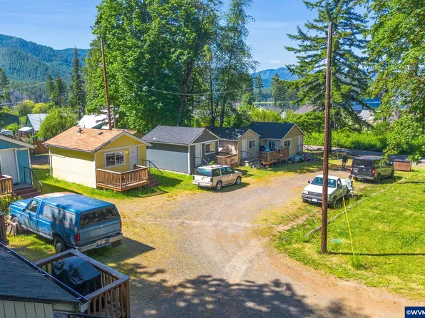 105 Front St S, Detroit, OR 97342